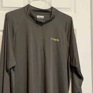 Columbia Gray Long Sleeve Tee Performance Shirt